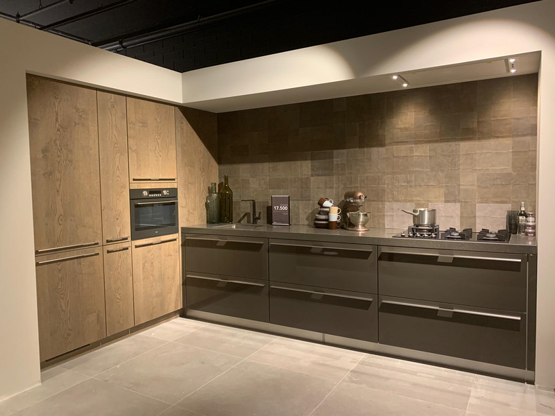 Et facilis perspicia